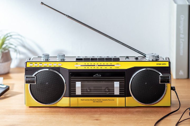 �T�����T�v���C�A80�N�㕗�f�U�C����Bluetooth���W�J�Z�ɐV�F�ǉ�