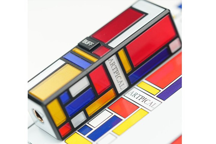 ARTPICAL�A���ۉ���f�U�C�����`�[�t�ɂ����|�[�^�u��DAC�^�A���v�uMondrian�v