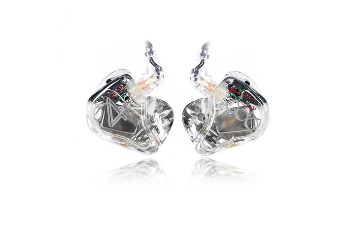 qdc�A�X�C�b�`1��3�̉��F��؂�ւ�����J�X�^��IEM�u4Pro-C�v