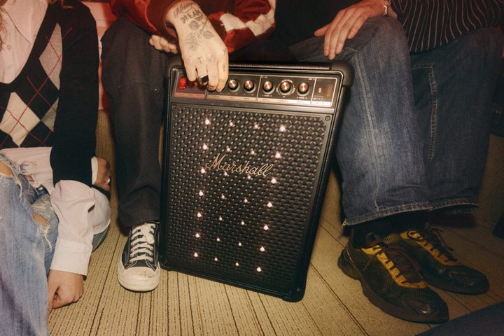 Marshall�A�p�[�e�B�[�X�s�[�J�[�Ɏ����^�т��e�ՂȑҖ]�̃R���p�N�g���f���uBromley 450�v