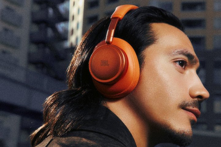 JBL�A�f�U�C�����V��ANC�w�b�h�z���uLive 780NC�v�uLive 680NC�v��3/26��菇������