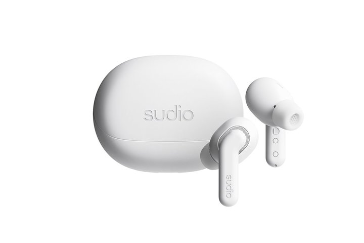 Sudio�A�n�C�u���b�hANC���ڂ̃v���~�A�����S���C�����X�uE4 Pro�v