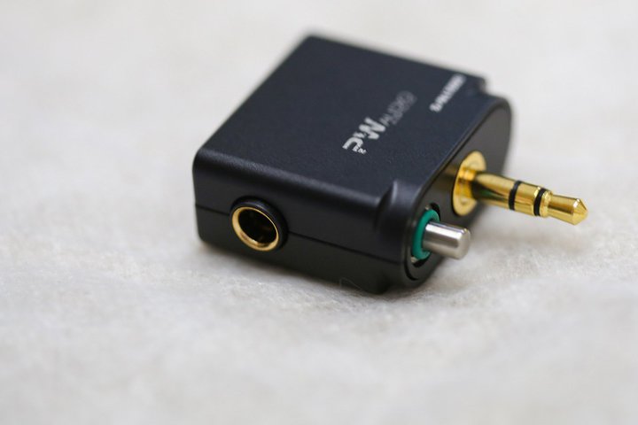 PW AUDIO�A4.4mm���m�C�Y�}�����Ȃ���gPAW Gold�h �V���[�Y�ɐڑ������p�ϊ��A�_�v�^�[�B���̈Ⴂ��4���
