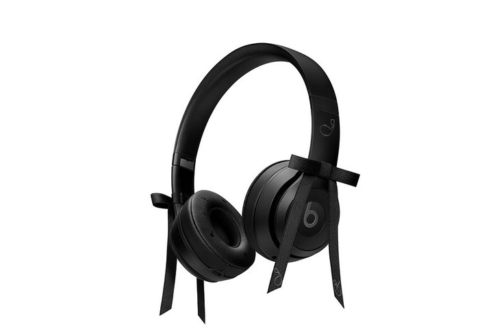 Beats�ABLACKPINK �W�F�j�[�ƃR���{�������C�����X�w�b�h�z����2�e�uSolo 4 - JENNIE�X�y�V�����G�f�B�V�����v�I�j�L�X�u���b�N