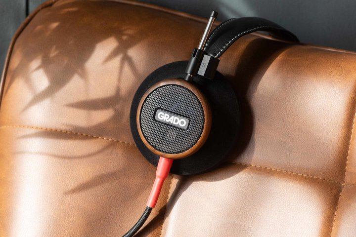 GRADO�A�E�H���i�b�g➑̂ƁgS2�h���C�o�[�h�̗p�̊J���^�w�b�h�z���uSignature S550�v