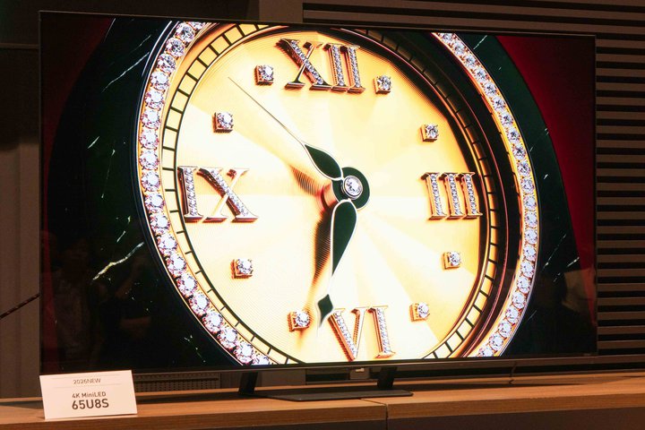 �n�C�Z���X�A�P�x���サ��Mini LED�t���e���r�uU8S�v�BAI�ŉ掿������������i��