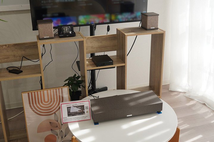 Makuake�o�W����A/V�@�킪�W���BXGIMI�̉�]�W���o���v���W�F�N�^�[�^�T�E���h�E�H�[���A�̒����^�T�u�E�[�t�@�[�����@�̌�