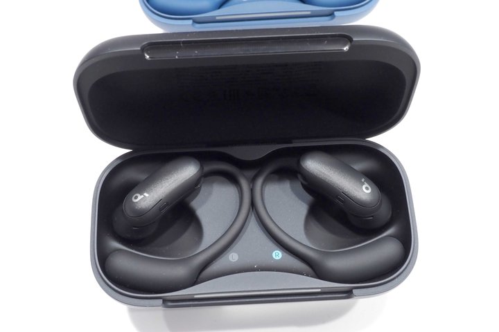 Anker�A�I�[�v���C���[�ɂ��C���i�[�C���[�ɂ��Ȃ銮�S���C�����X�uSoundcore AeroFit 2 Pro�v