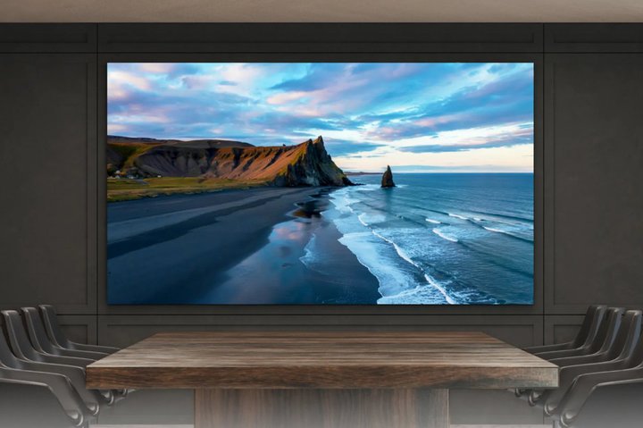 �\�j�[�ACrystal LED��135�^�̃I�[���C���������f���B��c���⋳��{�݌���