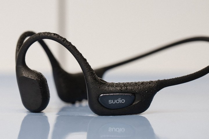Sudio�A�k���f�U�C���̍��`���C���z���uSudio B5�v�B�ō�6900�~