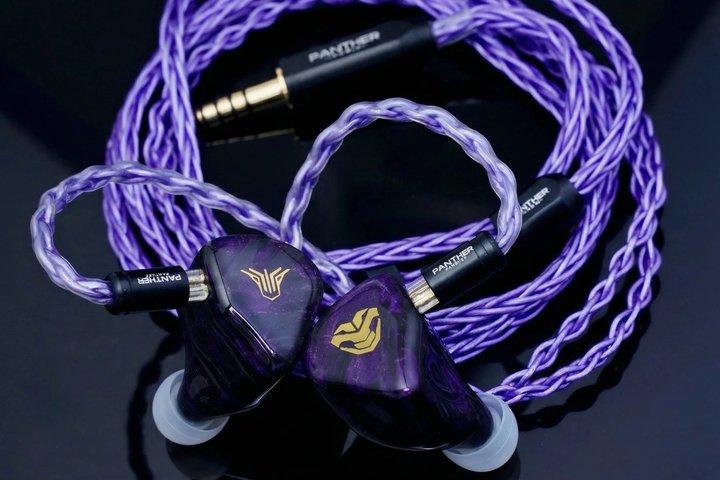 Panther Audio�A���̓I�ŗՏꊴ����T�E���h����������4�h���C�o�[�^�n�C�u���b�h�C���z���uLUMINIS DH4�v