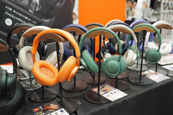 ���|�^�t�F�X���ʂ�L����JBL�̌��s�t�����C���i�b�v���������莎���^MotherAudio���̃n�C�u���b�h�C���z�����Q�l�o�W