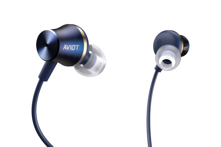 AVIOT�A�n�C���]�^�m�C�L�����Ή�USB-C�C���z���uCE-V1�v�B�m�C�L���������̂��荠���f���uCE-G1�v��