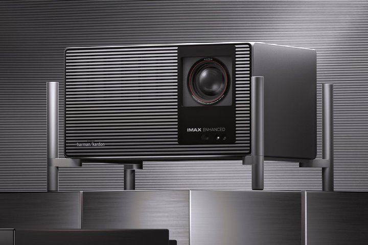 XGIMI�A�f���A���A�C���X����4K�z�[���v���W�F�N�^�[�uTITAN Noir�V���[�Y�v�B9�����{����Makuake�Ő�s�̔�