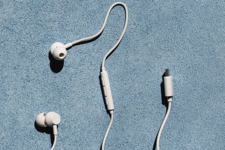 Sudio�A3,000�~�؂�̃m�C�L��������USB-C�C���z���uV3 Pro�v