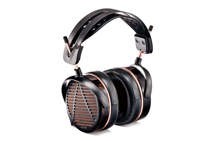Audeze�A�V�t���O�V�b�v���ʎ��E�쓮�^�w�b�h�z���uLCD-5s�v�B�V�݌v�h���C�o�[�Ȃǂŉ�������