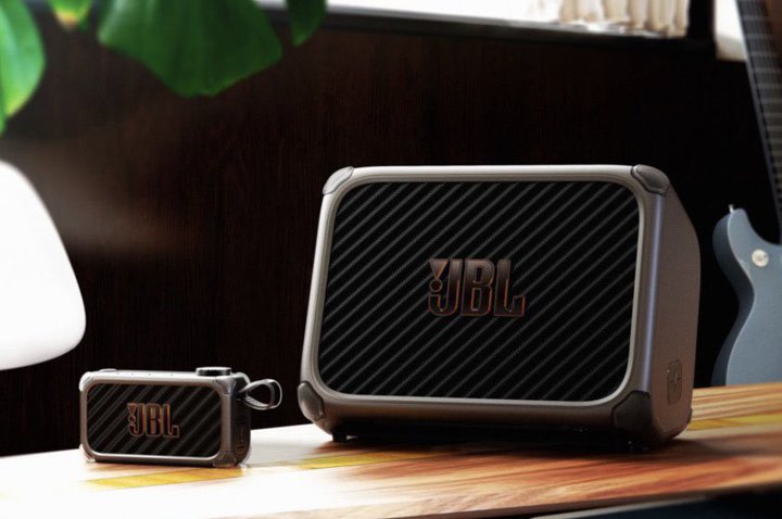 JBL��AI���ڃA���v���X�s�[�J�[�uBandBox�v���N���t�@���x���z1���~�˔j
