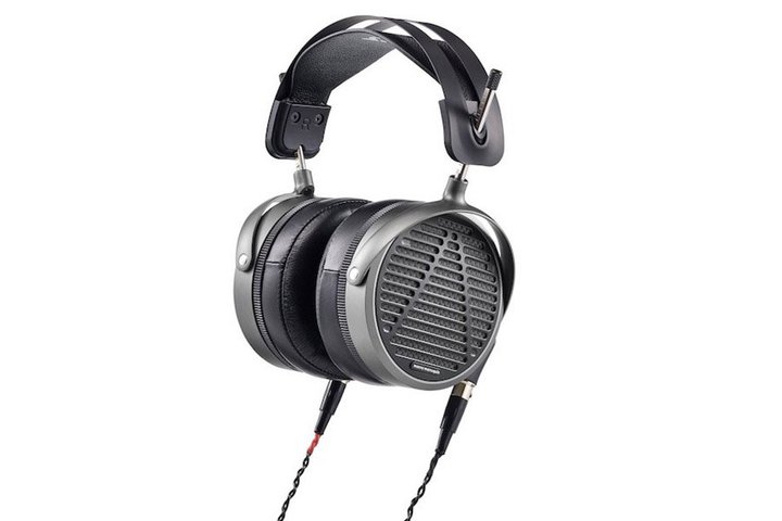 Audeze�A�Ǝ��Z�p�uSLAM�v���ڂ̕��ʎ��E���j�^�[�w�b�h�z���uMM-520�v