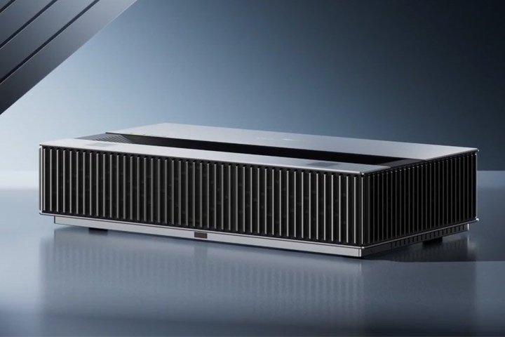 AWOL Vision�A�t���O�V�b�v���Z�œ_4K�v���W�F�N�^�[�uLuxVision�v�C�O���\