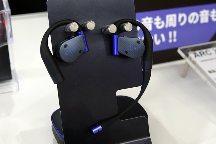 �������Q�[���V���E��Cleer�A�Q�[�~���O�Ȃ��璮���C���z���^Fosi Audio�AFPS�Q�[�������Ǝ��Z�p���ڃC���z���^�����~�N�Ƃ̃R���{�C���z����