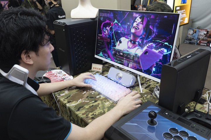 �������Q�[���V���E��ASUS�A���\�����720Hz�Ή��ŐV���j�^�[�����������W���^�p�C�I�j�A�̃Q�[�~���O�T�E���h�V�X�e��