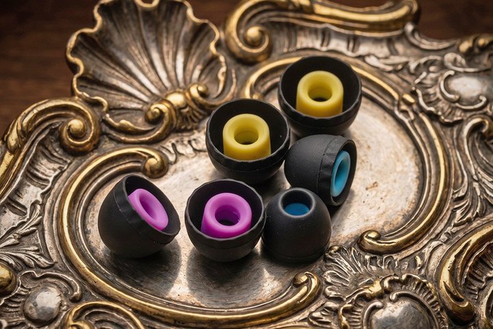 ELETECH�A�[�����肵���t�B�b�g���Ɖ��������˔������C���[�s�[�X�uROCOCO�v