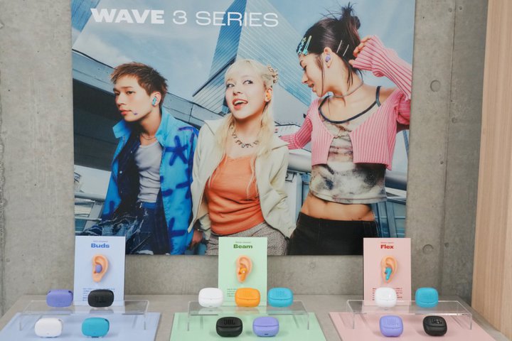 JBL�A3�̑����X�^�C������������V�G���g���[���S���C�����X�uWAVE 3�V���[�Y�v