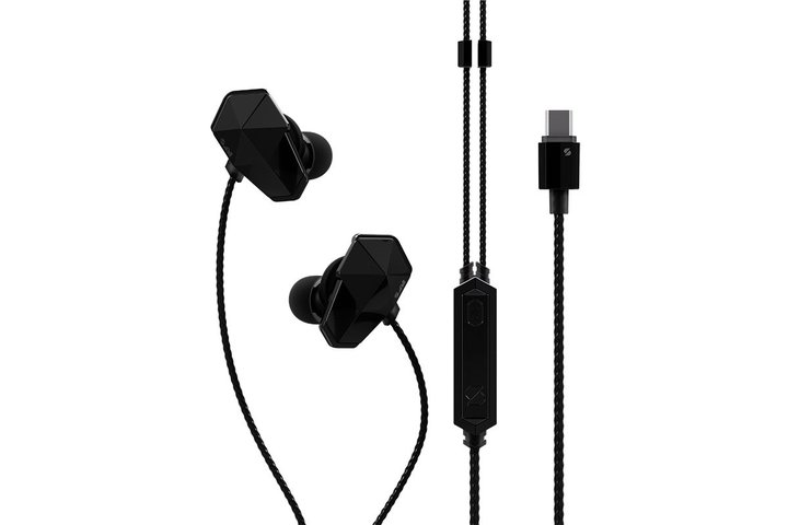 ��Beats�G���W�j�A �~ �v���i���Q�[�}�[�A�āuSAN Sound�v���{�㗤�B��1�e��USB-C�C���z��