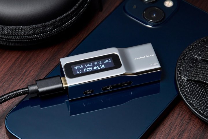 Acoustune�A�����Ƒ��쐫�𖁂�����2����|�[�^�u��DAC�^�A���v�uAS2200�v