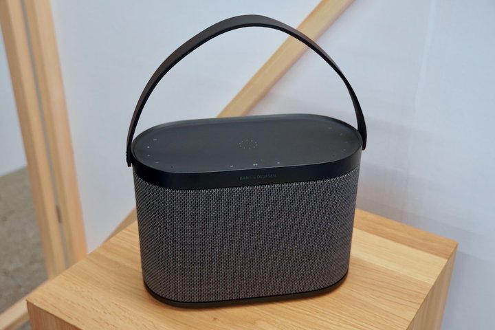Bang & Olufsen�A�|�[�^�u���X�s�[�J�[�uBeosound A5�v�ɐV�F�u�`���R�[���j�b�g�v