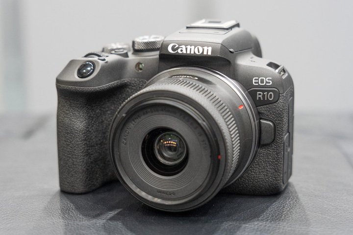 LmARVXȅ^APS-C~[XJuEOS R10vBuR3vAFgbLO