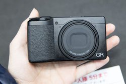 CP+R[̍RpNgJuGR IIIv̌\^xmtB1fJW