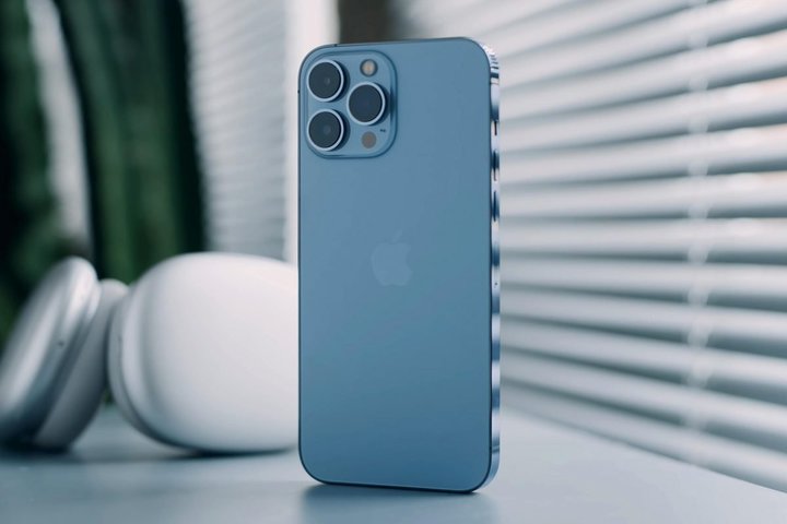 iPhone 14 ProAJ}CNgpup`z[̊ԁvŒm点\