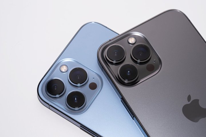 uiPhone 15 Prov̐Vȗ\z摜Bɔx[ŃJ啝