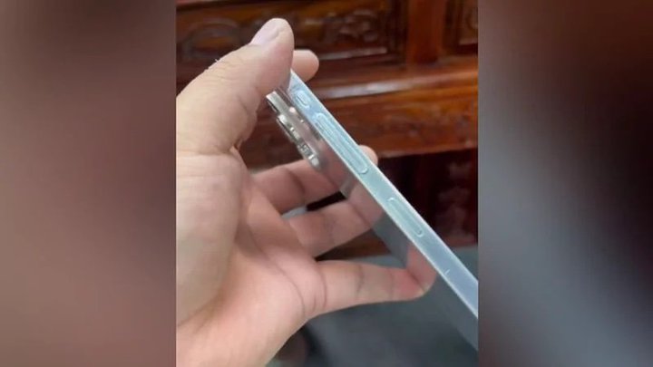 uiPhone 15 Prov_~[fJBV^{^USB-C|[gmF