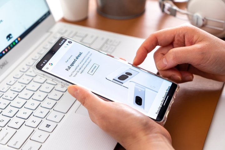 Pixel 8̉ʃTCYAPixel 7菬^