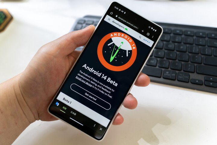 uAndroid 14vʌx[^񋟊JnBPixel 4a (5G)ȍ~ɃCXg[\