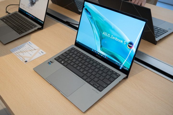 ASUSA2023Ñm[gPCu31i74fvꋓ\