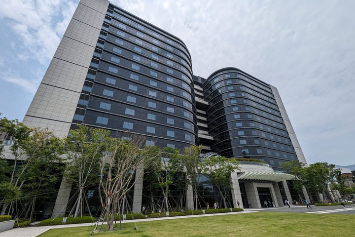 puVASUS{ЁvK⃌|[gBg̐ihW{iIȃW