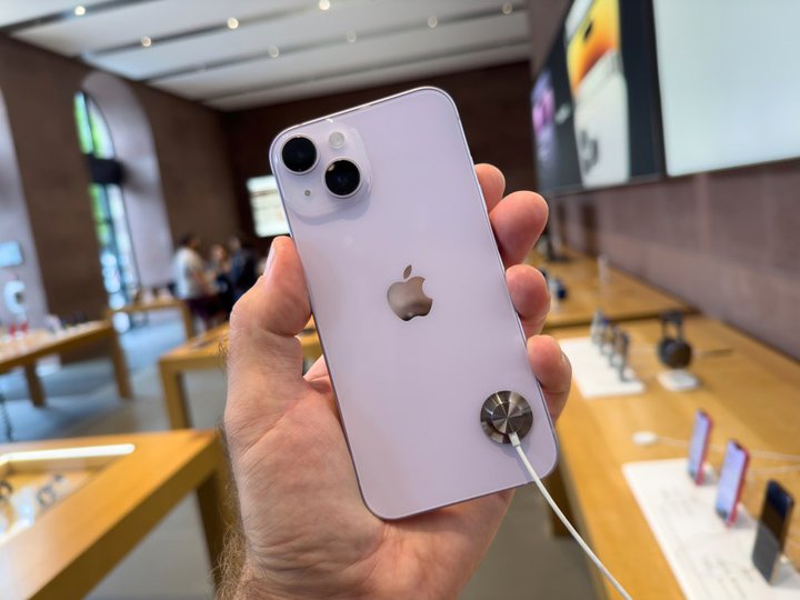 uiPhone 15v̓JAPro48MPJ̗p