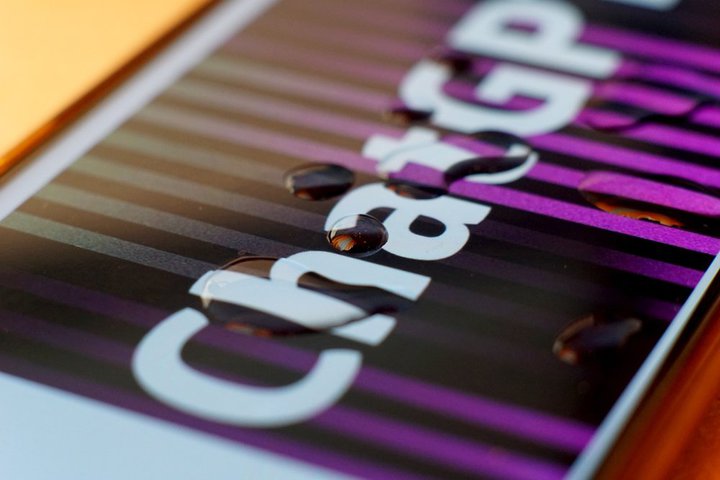 ChatGPT̃tFCN_99%jASYAăJUXw\