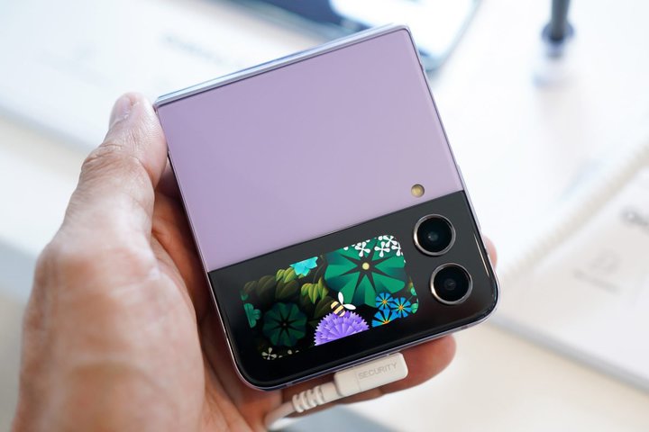 uGalaxy Z Flip5v͊Ỏʂ^AYouTubeGoogle}bvȂǗp\ɁH