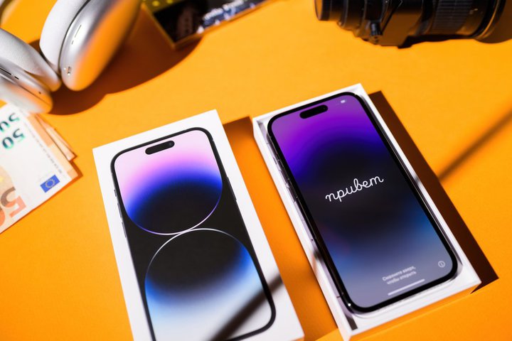 iPhone 15 ProA`bv̐Ő\Ⴄ\