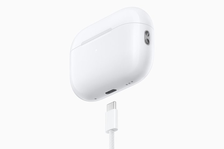 �uAirPods Pro�i��2����j�v�[�d�P�[�X��USB-C�Ή��ɁB�P�̔�����