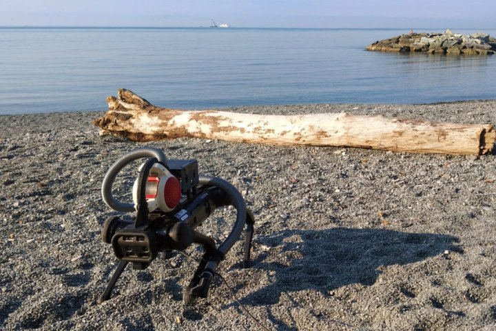 ^oR̋zkEW߂郍{bg|AC^AZpJ