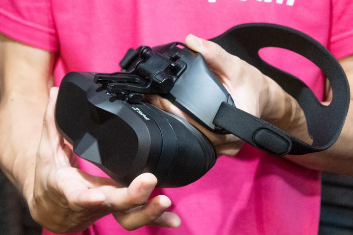 ShiftallAy8K VRwbhZbguMeganeX superlight 8KvBYƃpl̓pi\jbNJ