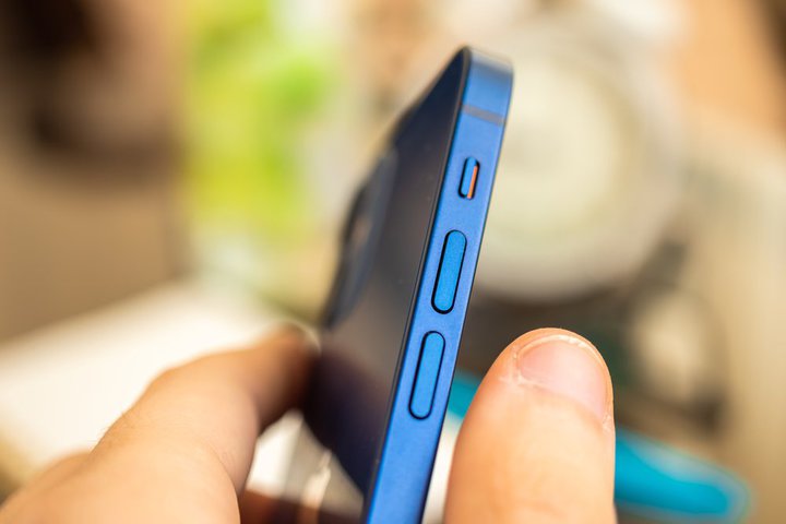 g{^h̗p\uiPhone 15 ProvAP[XpłK삩