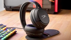 HyperXAQi[d\ȃCXQ[~OwbhZbguCloud Flight Sv