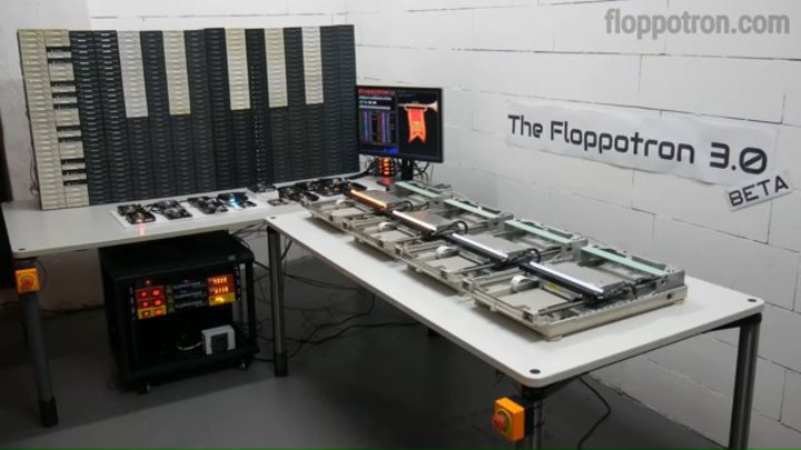 512台のフロッピーディスクドライブを使ったオーケストラ「Floppotron 3.0」【Gadget Gate】