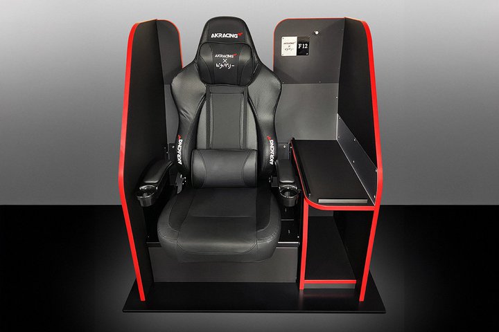 VhsJf[AAKRacingƃR{̃XyVBOXV[g𓱓